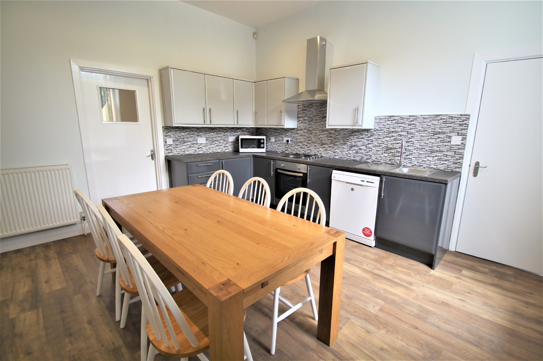 Kitchen Diner 1